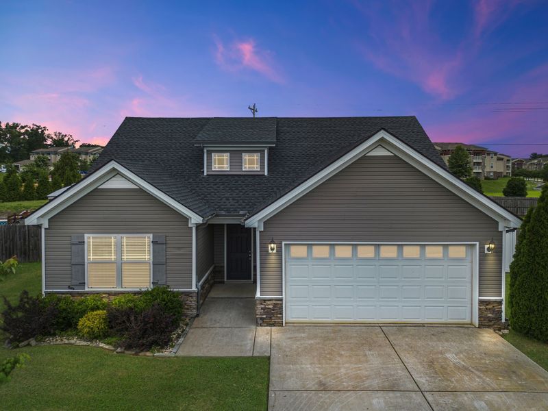 2146 Longhunter Chase Dr, Spring Hill, TN 37174