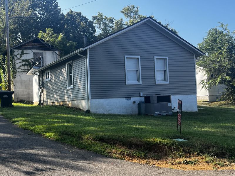 118 Masonic St, Dickson, TN 37055