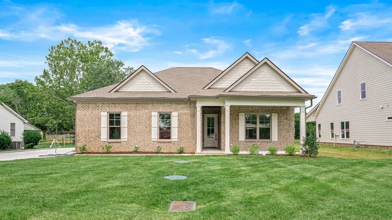504 Gresham Ln, Murfreesboro, TN 37129