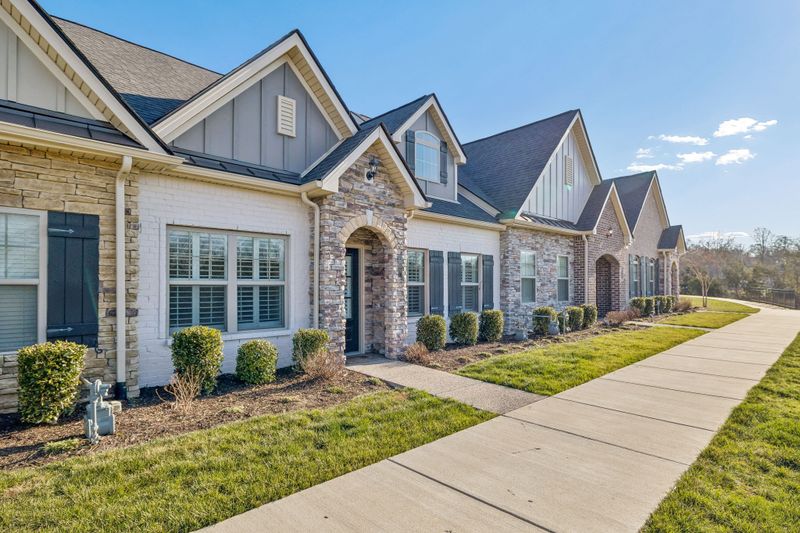 352 Buckner Cir, Mount Juliet, TN 37122