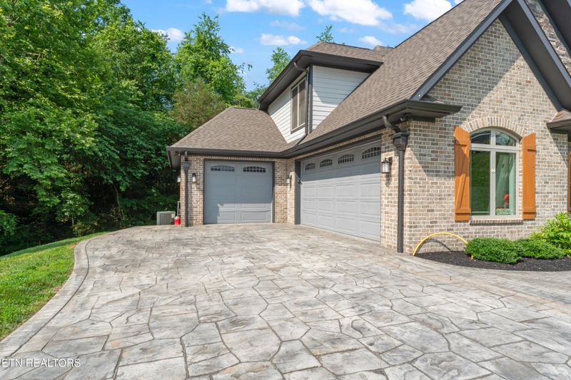 641 Cape Cod Light, Loudon, TN 37774