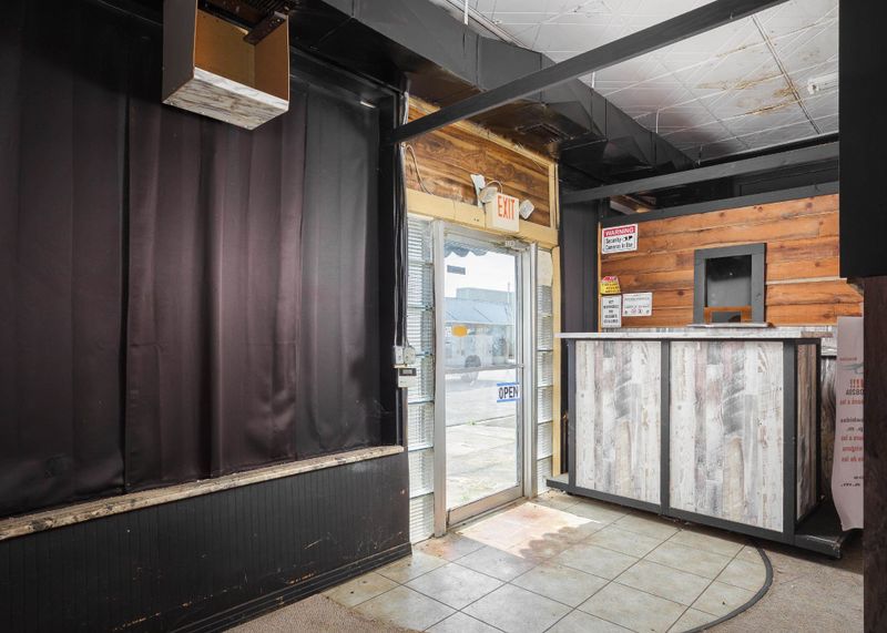 215 N Nashville Ave, Sheffield, AL 35660