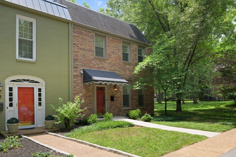 4400 Belmont Park Ter #216, Nashville, TN 37215