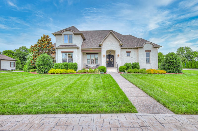 1261 Potter Ln, Gallatin, TN 37066