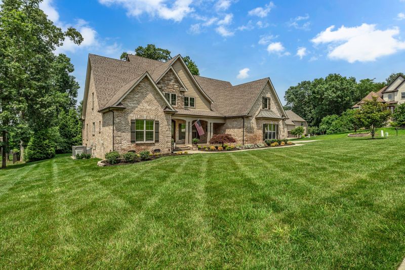 122 Ridgebend Dr, Murfreesboro, TN 37128
