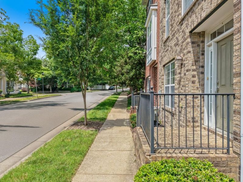 7515 Lords Chapel Dr, Nashville, TN 37211
