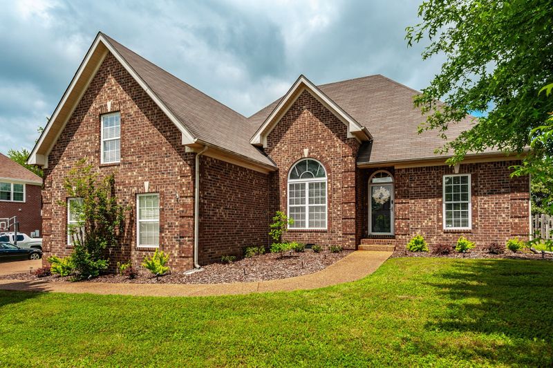 1034 Grider Dr, Gallatin, TN 37066