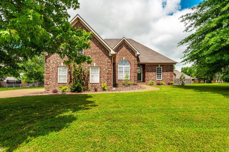 1034 Grider Dr, Gallatin, TN 37066