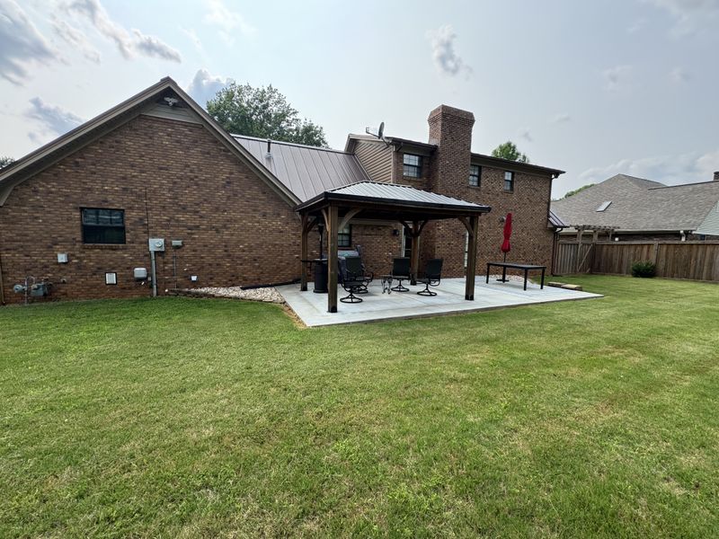 114 E Oak Hill Dr, Florence, AL 35633