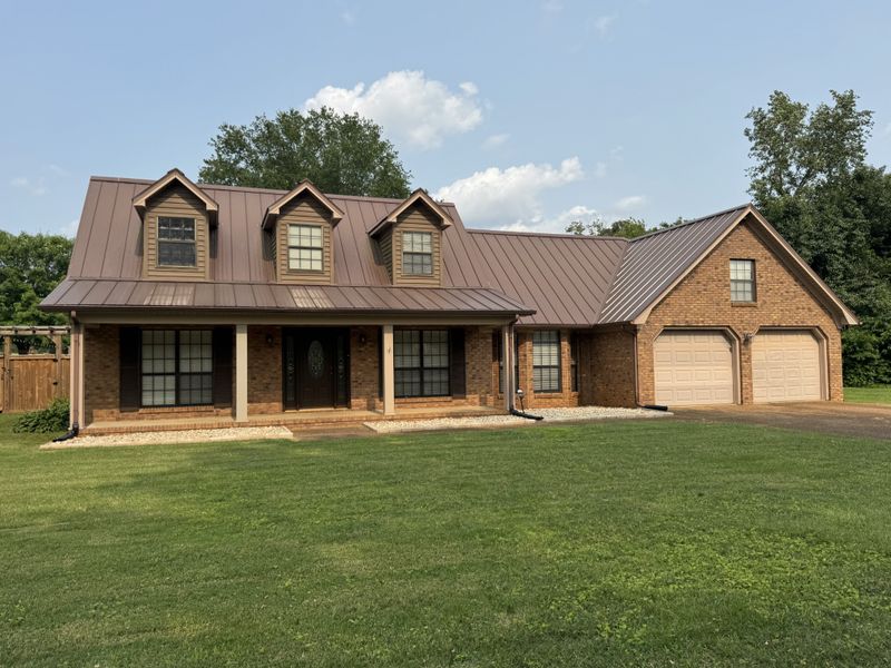 114 E Oak Hill Dr, Florence, AL 35633