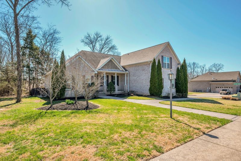 2628 Lakeside Meadows Dr, Mount Juliet, TN 37122