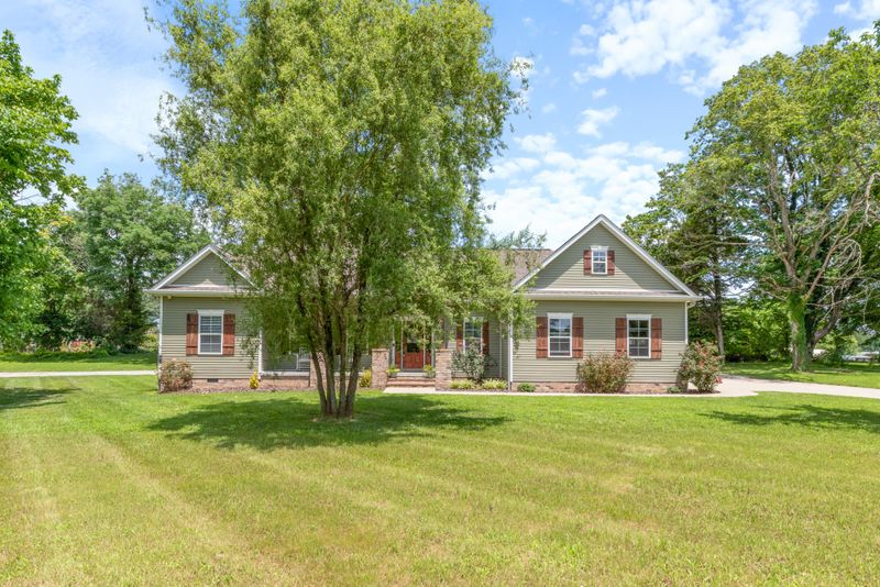 3215 Church St, Burns, TN 37029