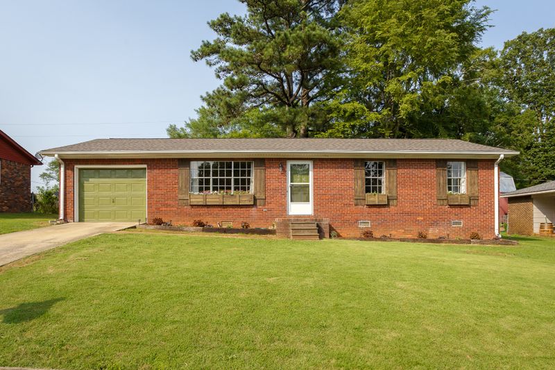 1808 Nassau Blvd, Florence, AL 35630