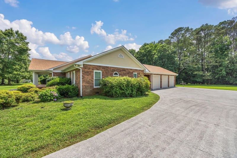 286 West Shore Dr, La Fayette, GA 30728