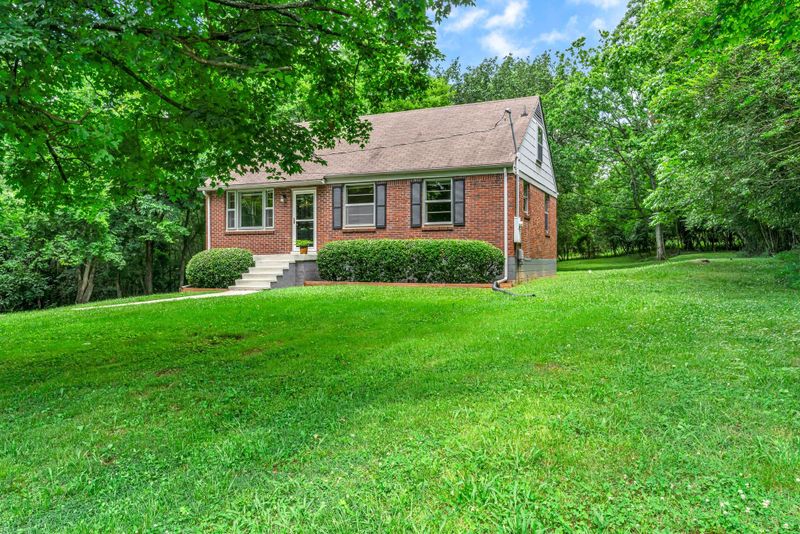 850 Allen Rd, Nashville, TN 37214