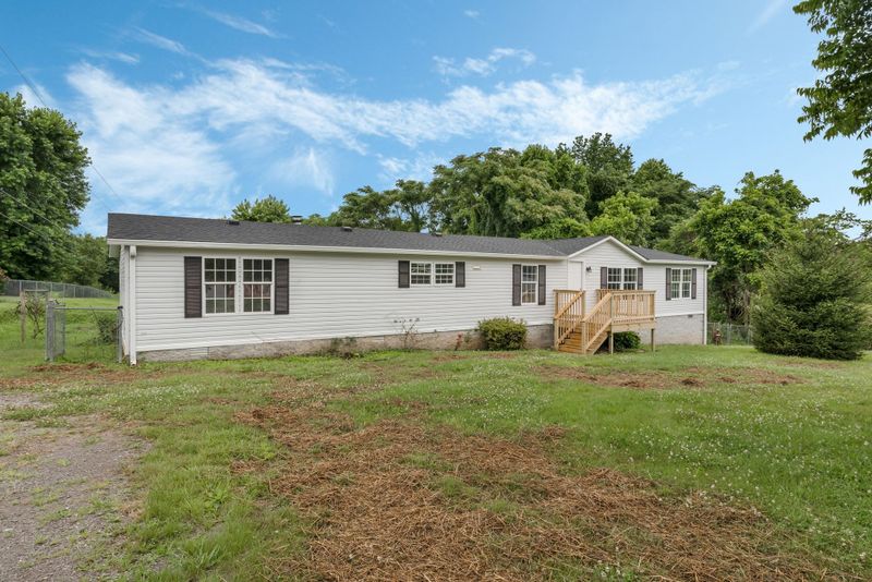 125 Crestview Dr, Mount Juliet, TN 37122