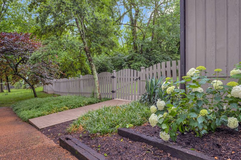 1002 Dickinson Ln, Franklin, TN 37069
