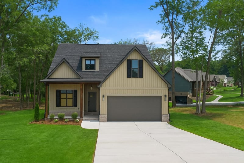 300 Dogwood Ln, Fort Oglethorpe, GA 30742