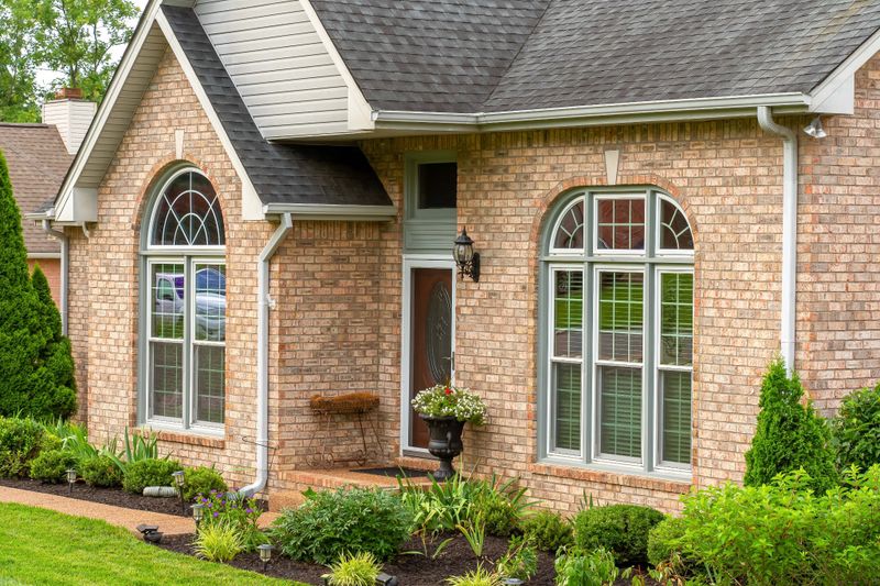 1003 Creekglen Ct, Hendersonville, TN 37075