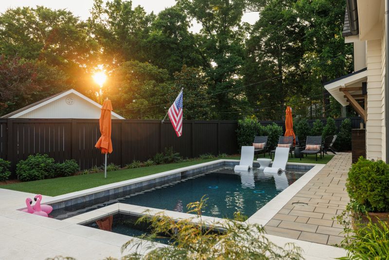 280 Harding Pl, Nashville, TN 37205