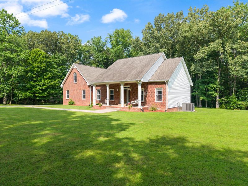 191 Spicer Rd, Burns, TN 37029