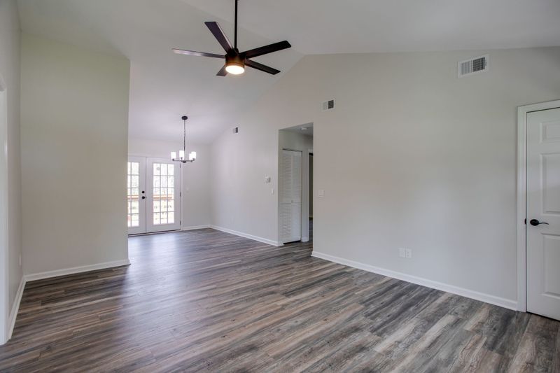 3549 Paragon Dr, Nashville, TN 37211