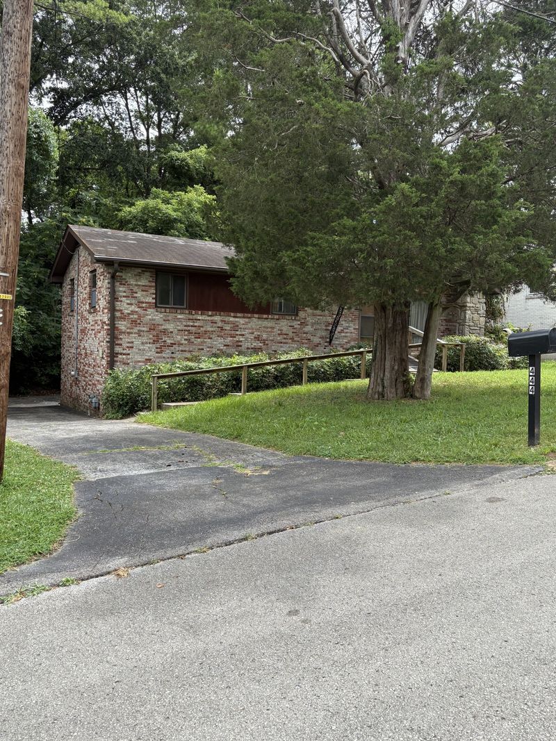 444 Tampa Dr, Nashville, TN 37211