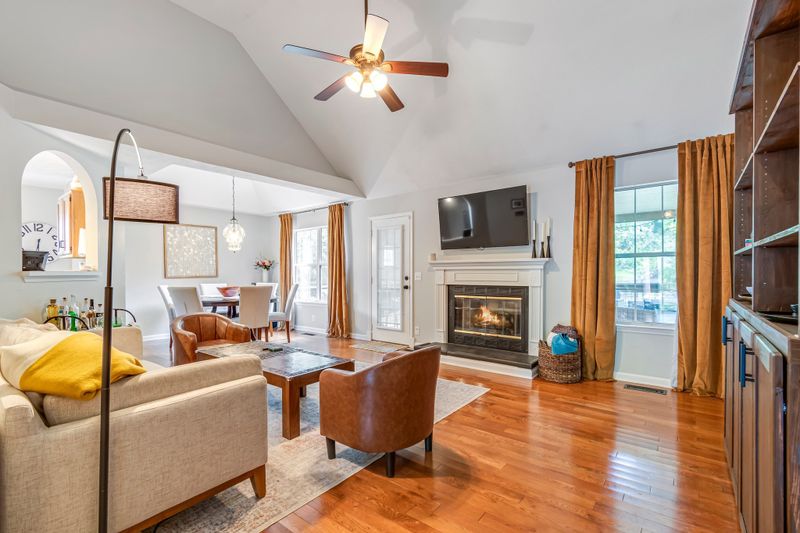 1817 Bryce Cir, Nashville, TN 37211