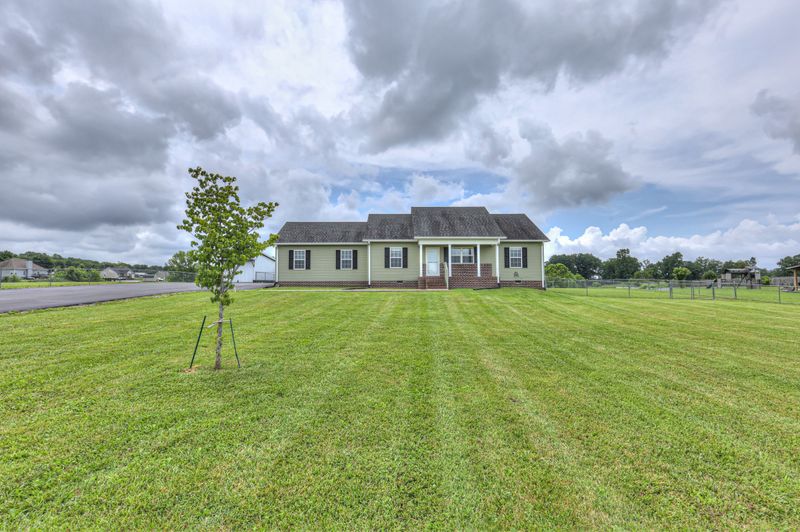 472 Meadows Rd, Portland, TN 37148