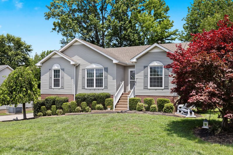 604 Highland Dr, White House, TN 37188