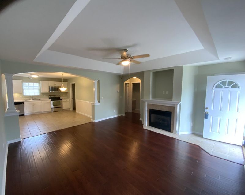 904 Cedar Creek Dr, Rossville, GA 30741