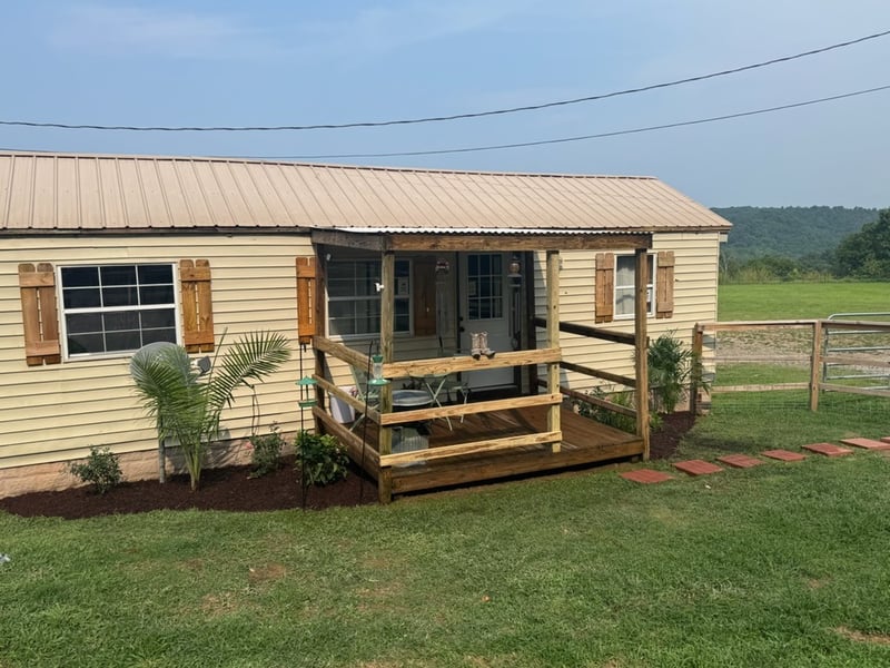 1013 Valencia Ct, Ashland City, TN 37015
