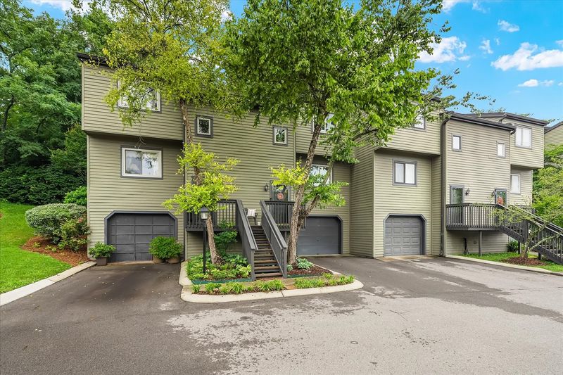 234 Summit Ridge Dr, Nashville, TN 37215