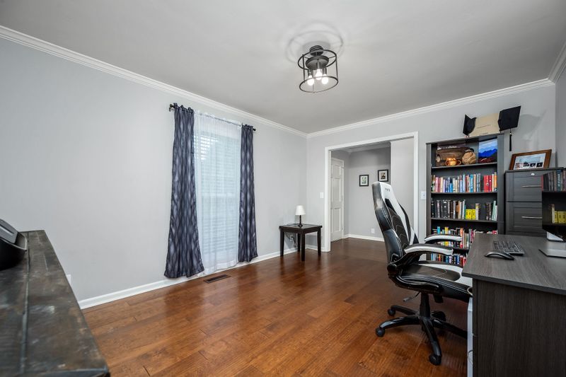 1002 Sunset Ave, Murfreesboro, TN 37129
