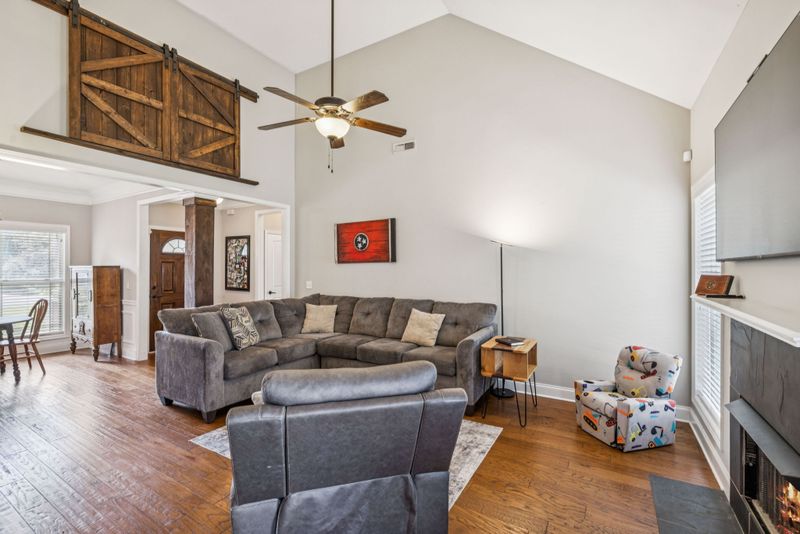 210 Drema Ct, Murfreesboro, TN 37127