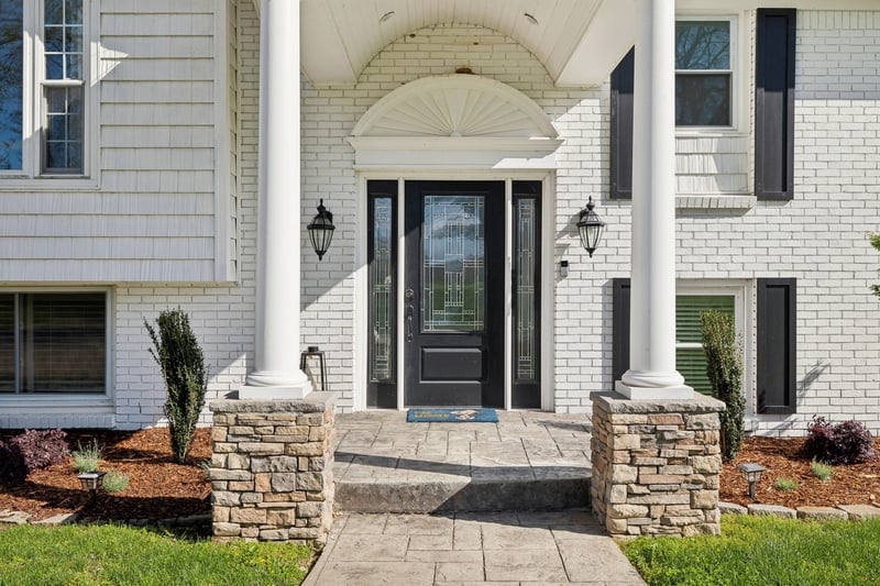 1048 Edgewater Cir, Gallatin, TN 37066