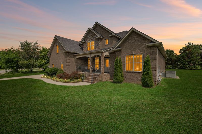 2028 Martins Bend Dr, La Vergne, TN 37086