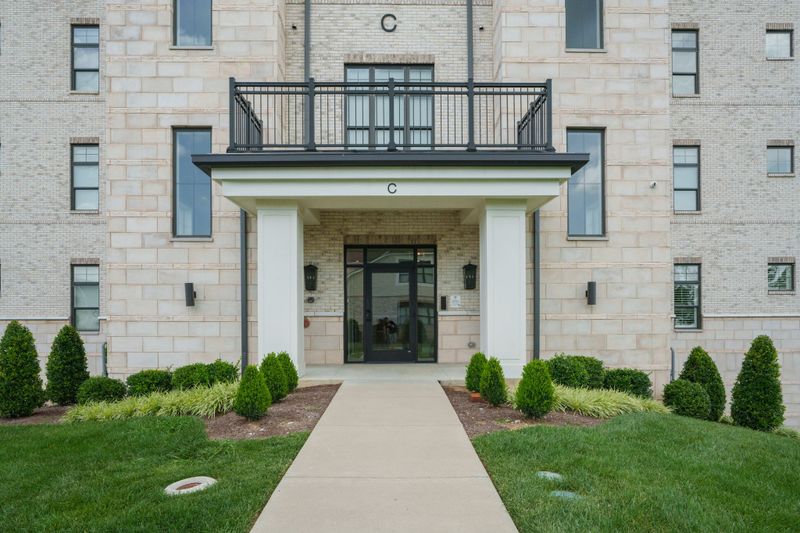 1024 Club View Dr #C 202, Gallatin, TN 37066