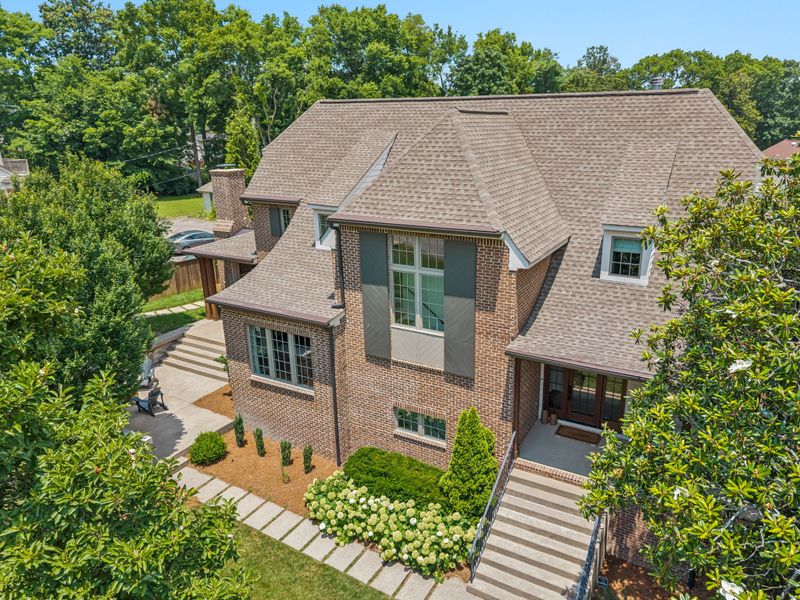 2401 Sterling Rd, Nashville, TN 37215