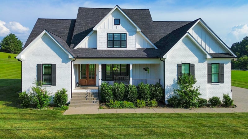 114 Awesome Ave, Cottontown, TN 37048