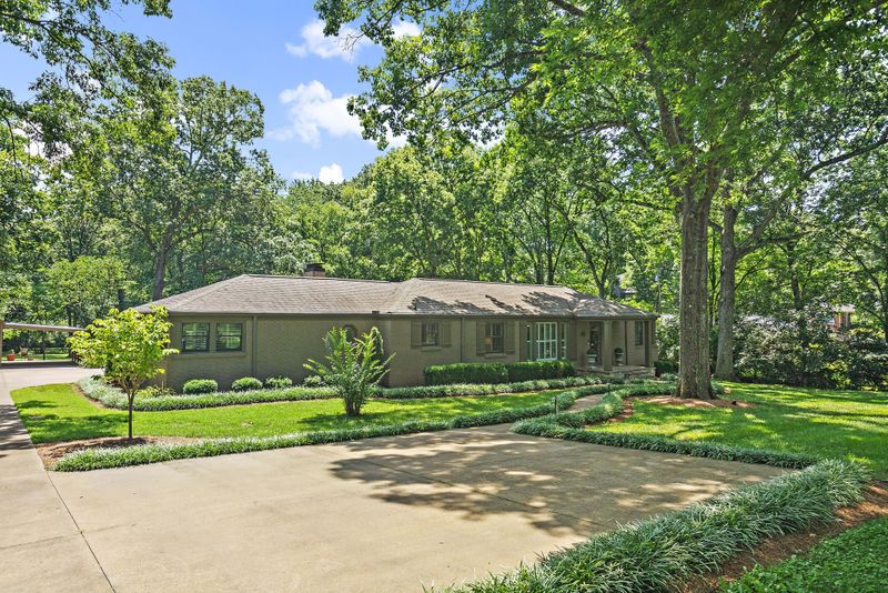 616 Brook Hollow Rd, Nashville, TN 37205