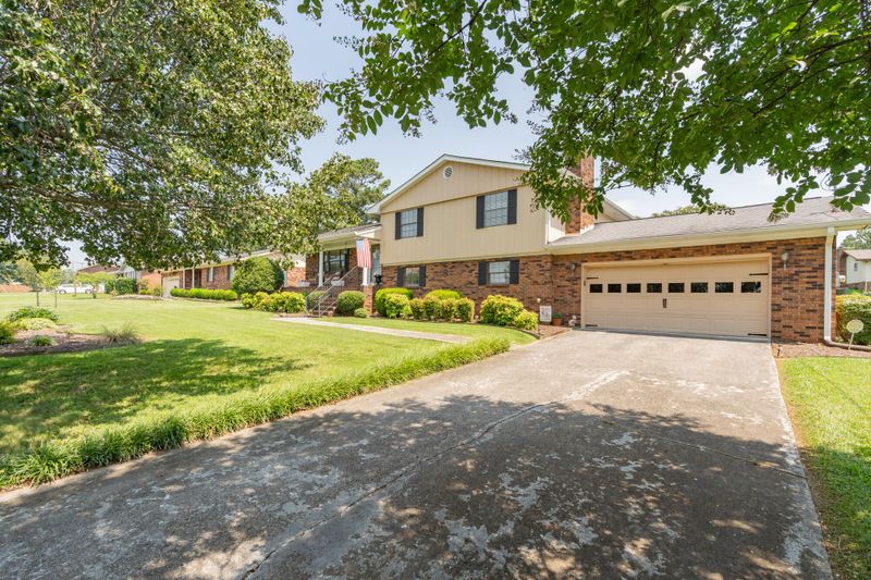 1510 Cannon Dr, Fort Oglethorpe, GA 30742