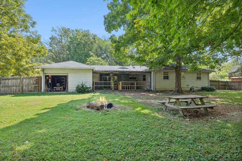3943 Creekside Dr, Nashville, TN 37211