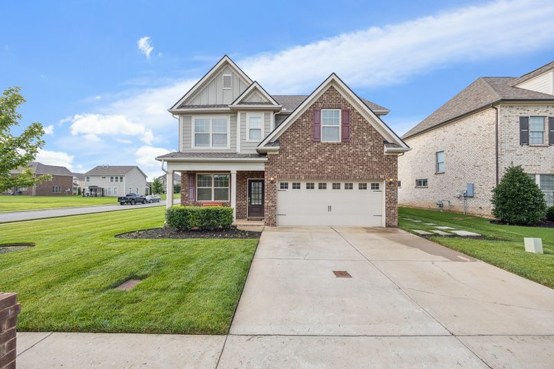 905 Sapphire Dr, Murfreesboro, TN 37128