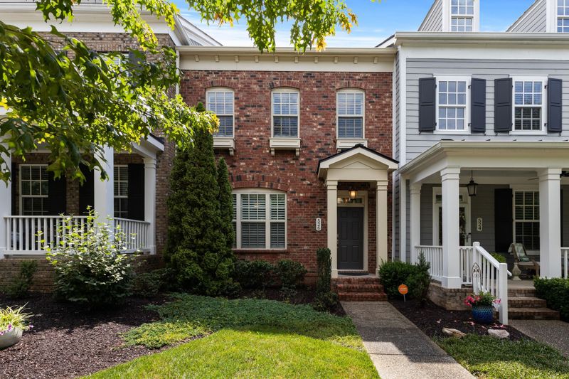526 Sydenham Dr, Franklin, TN 37064