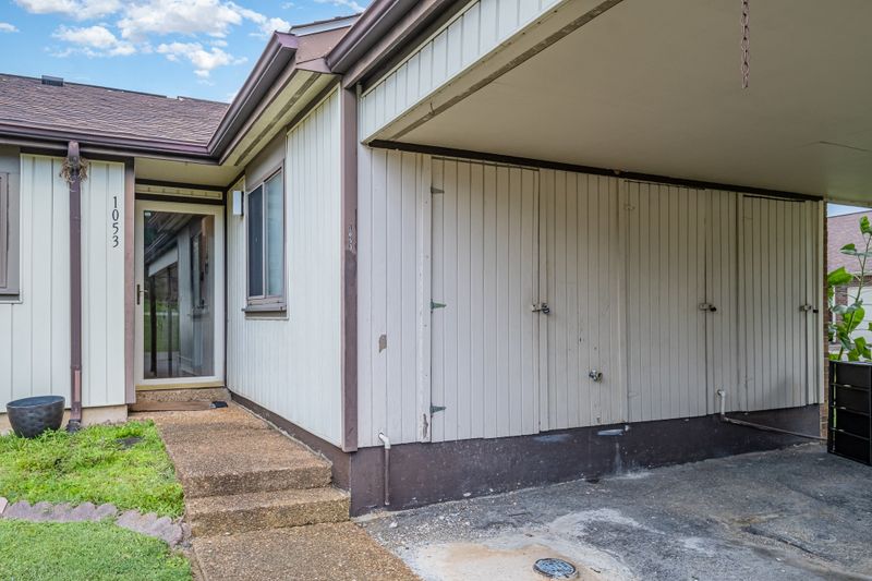 1053 Heritage Dr, Madison, TN 37115