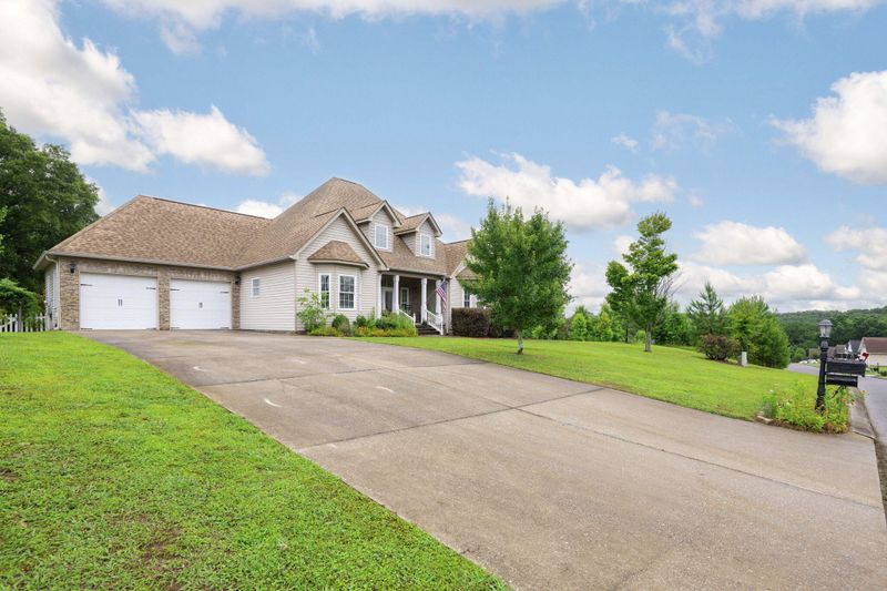 178 Cheshire Crossing Dr, Rock Spring, GA 30739