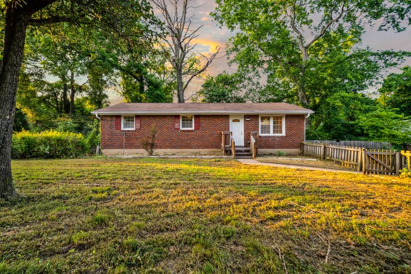 50 Rankin Dr, Mount Juliet, TN 37122