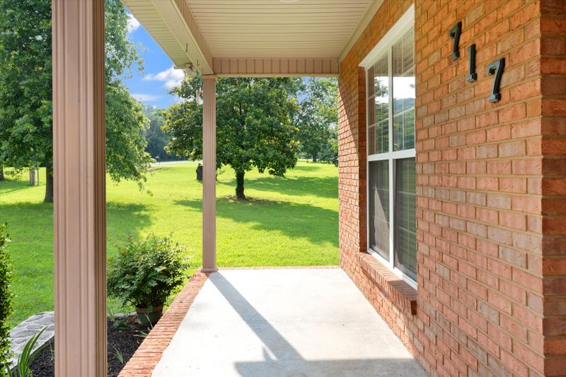 717 Pleasant View Dr, Columbia, TN 38401