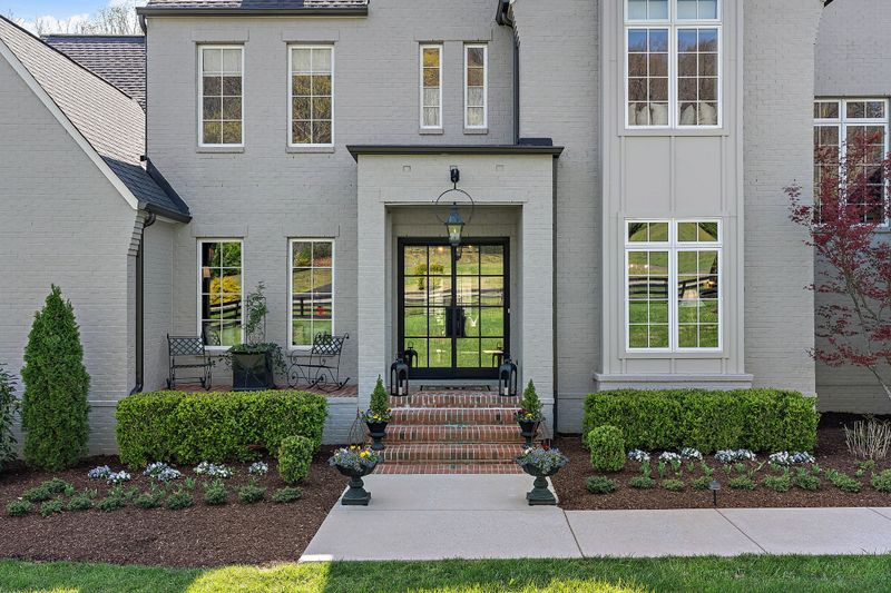 1049 Holly Tree Gap Rd, Brentwood, TN 37027